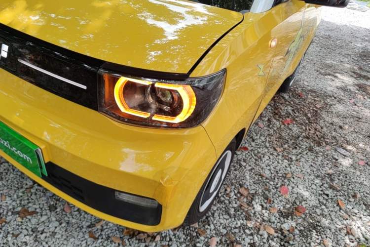 Used Wuling Hongguang MINIEV 2022 Macaron Premium Model – Lithium Ternary Battery Left Front Headlight