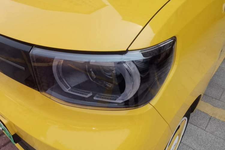 Used Wuling Hongguang MINIEV 2022 Macaron Premium Model – Lithium Iron Phosphate Left Front Headlight