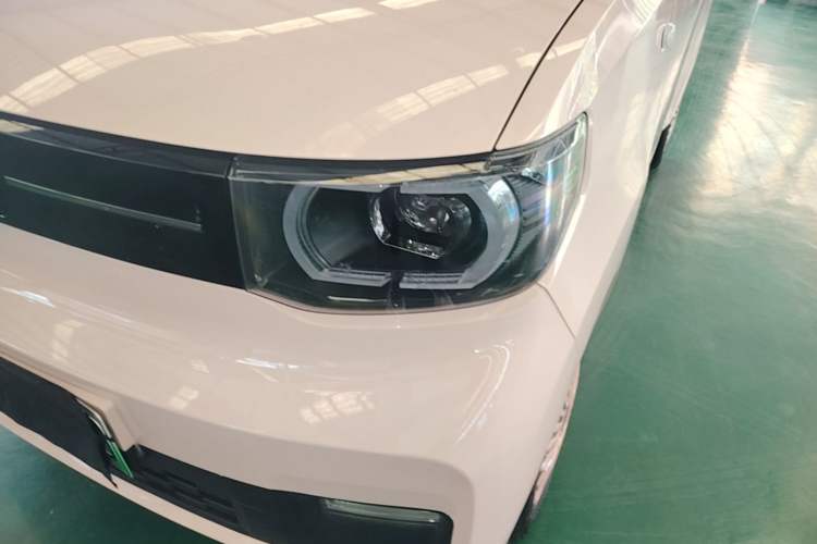 Used Wuling Hongguang MINIEV 2022 Macaron Premium Model – Lithium Iron Phosphate Left Front Headlight