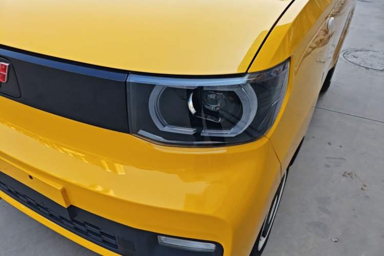 Used Wuling Hongguang MINIEV 2022 Macaron Fashion Edition Lithium-Nickel-Cobalt-Alpha-oxide Left Front Headlight