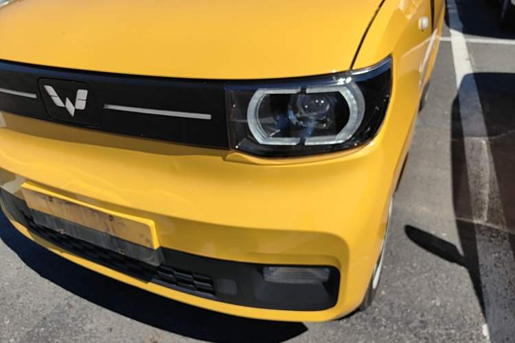 Used Wuling Hongguang MINIEV 2022 Macaron Fashion Model Lithium Iron Phosphate Left Front Headlight