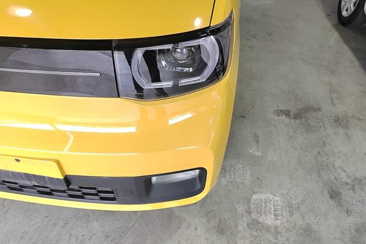 Used Wuling Hongguang MINIEV 2022 Macaron Premium Model – Lithium Ternary Battery Left Front Headlight