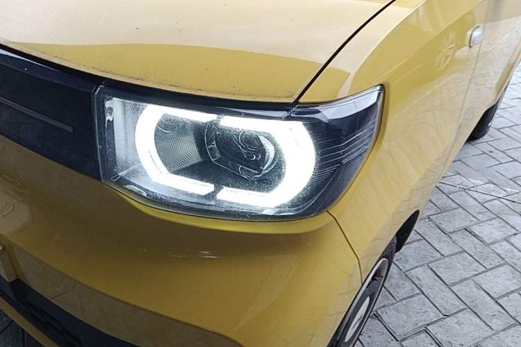 Used Wuling Hongguang MINIEV 2022 Macaron Premium Model – Lithium Iron Phosphate Left Front Headlight