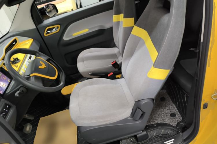 Used Wuling Hongguang MINIEV 2022 Macaron Premium Model – Lithium Iron Phosphate Left Front Seat