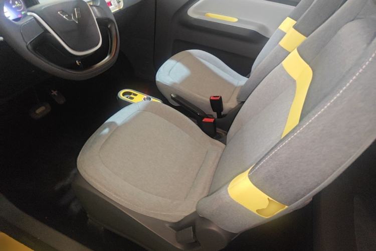 Used Wuling Hongguang MINIEV 2022 Macaron Premium Model – Lithium Ternary Battery Left Front Seat