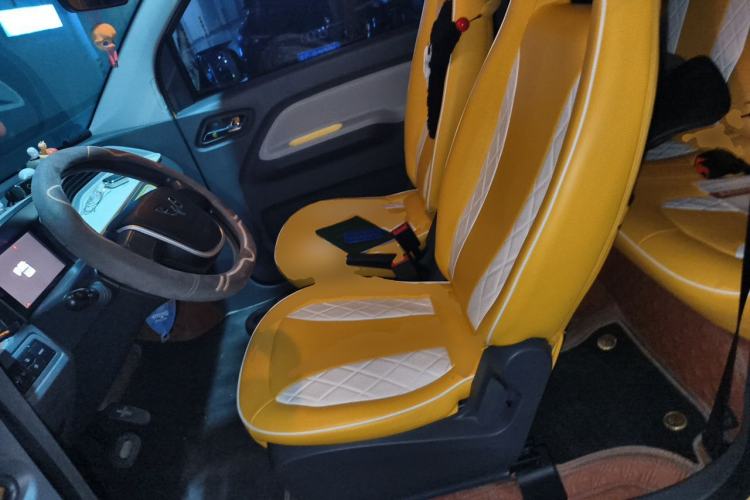 Used Wuling Hongguang MINIEV 2022 Macaron Fashion Model Lithium Iron Phosphate Left Front Seat
