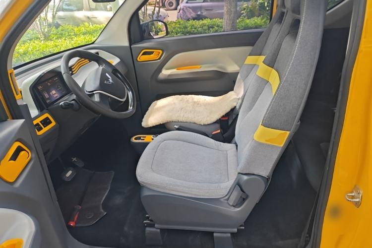 Used Wuling Hongguang MINIEV 2022 Macaron Fashion Model Lithium Iron Phosphate Left Front Seat