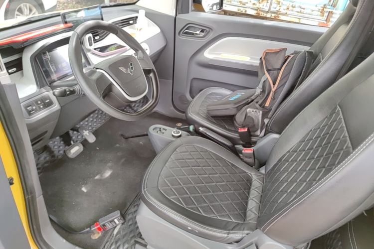 Used Wuling Hongguang MINIEV 2022 Macaron Premium Model – Lithium Ternary Battery Left Front Seat