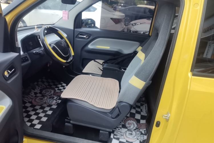 Used Wuling Hongguang MINIEV 2022 Macaron Premium Model – Lithium Iron Phosphate Left Front Seat