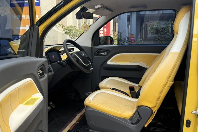 Used Wuling Hongguang MINIEV 2022 Macaron Premium Model – Lithium Iron Phosphate Left Front Seat