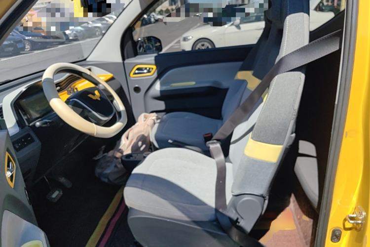 Used Wuling Hongguang MINIEV 2022 Macaron Fashion Model Lithium Iron Phosphate Left Front Seat