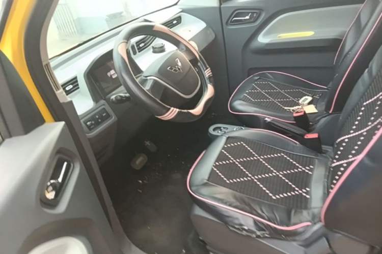 Used Wuling Hongguang MINIEV 2022 Macaron Premium Model – Lithium Iron Phosphate Left Front Seat