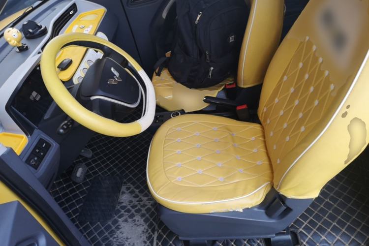 Used Wuling Hongguang MINIEV 2022 Macaron Premium Model – Lithium Ternary Battery Left Front Seat