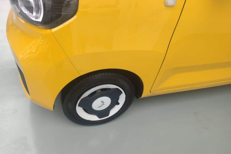 Used Wuling Hongguang MINIEV 2022 Macaron Premium Model – Lithium Iron Phosphate Left Front Wheel Hub
