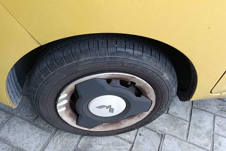 Used Wuling Hongguang MINIEV 2022 Macaron Premium Model – Lithium Iron Phosphate Left Front Wheel Hub