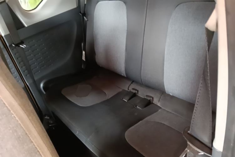 Used Wuling Hongguang MINIEV 2022 Macaron Premium Model – Lithium Iron Phosphate Left Rear Seat