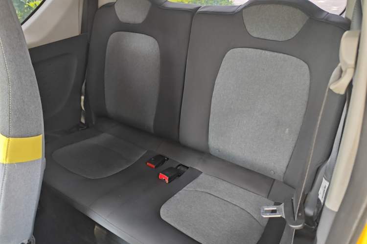 Used Wuling Hongguang MINIEV 2022 Macaron Fashion Model Lithium Iron Phosphate Left Rear Seat