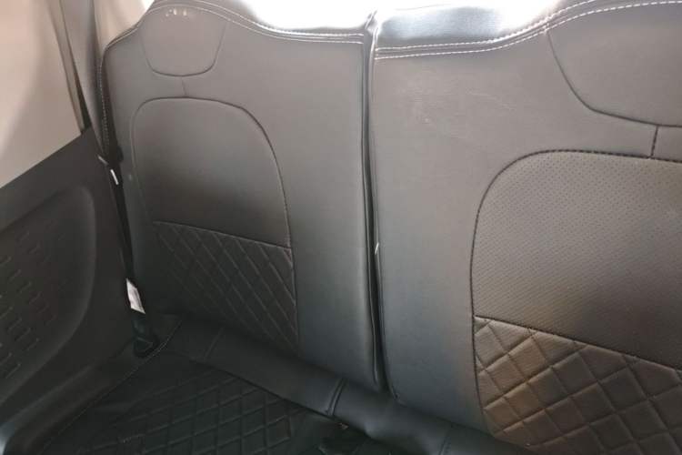 Used Wuling Hongguang MINIEV 2022 Macaron Fashion Edition Lithium-Nickel-Cobalt-Alpha-oxide Left Rear Seat