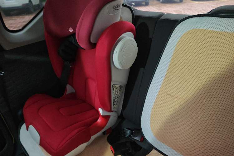 Used Wuling Hongguang MINIEV 2022 Macaron Fashion Edition Lithium-Nickel-Cobalt-Alpha-oxide Left Rear Seat