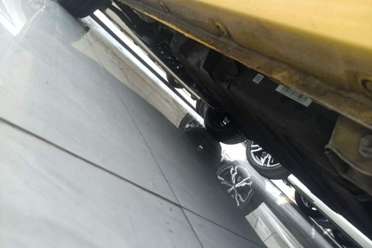 Used Wuling Hongguang MINIEV 2022 Macaron Premium Model – Lithium Iron Phosphate Left Side Sill