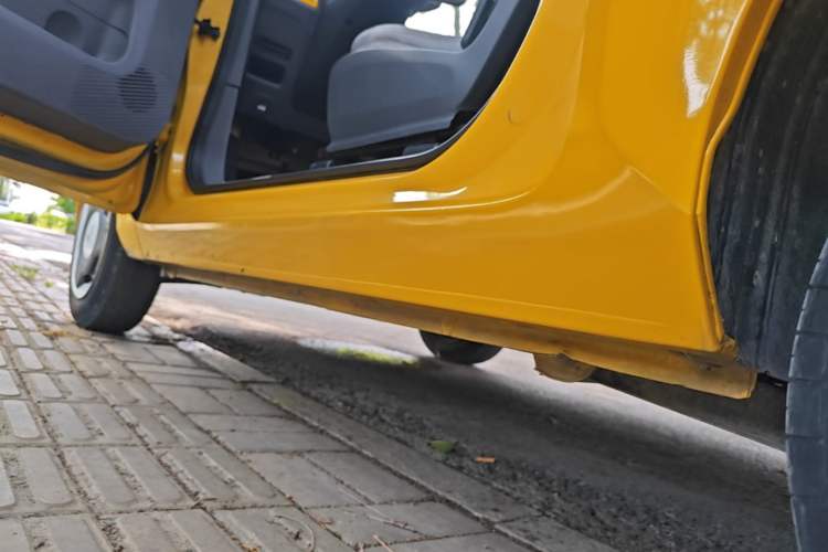 Used Wuling Hongguang MINIEV 2022 Macaron Fashion Model Lithium Iron Phosphate Left Side Sill