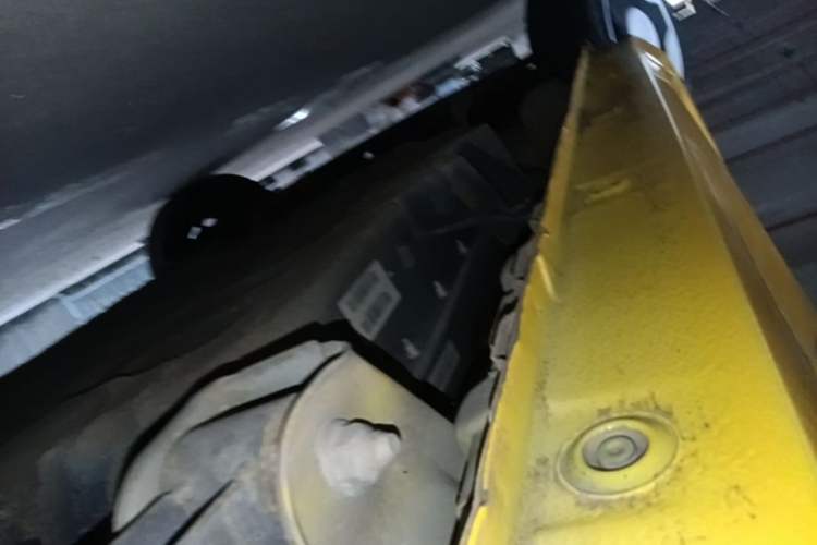 Used Wuling Hongguang MINIEV 2022 Macaron Premium Model – Lithium Ternary Battery Left Side Sill