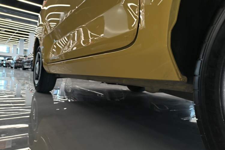 Used Wuling Hongguang MINIEV 2022 Zizai Version Lithium Iron Phosphate Left Side Sill