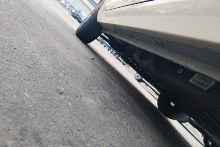 Used Wuling Hongguang MINIEV 2022 Macaron Premium Model – Lithium Iron Phosphate Left Side Sill