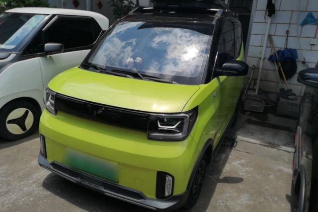 Used Wuling Hongguang MINIEV 2022 GAMEBOY 300km Enthusiast Model with Lithium Iron Phosphate
