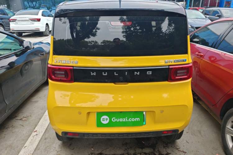 Used Wuling Hongguang MINIEV 2022 Macaron Fashion Model Lithium Iron Phosphate Rear