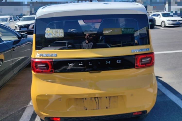Used Wuling Hongguang MINIEV 2022 Macaron Fashion Model Lithium Iron Phosphate Rear