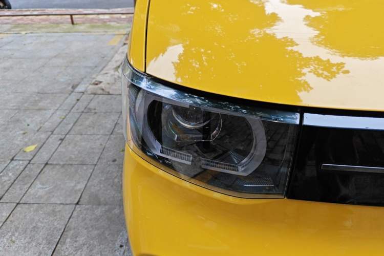 Used Wuling Hongguang MINIEV 2022 Macaron Fashion Edition Lithium-Nickel-Cobalt-Alpha-oxide Right Front Headlight