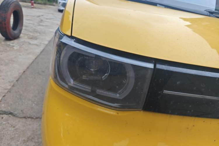 Used Wuling Hongguang MINIEV 2022 Macaron Premium Model – Lithium Iron Phosphate Right Front Headlight