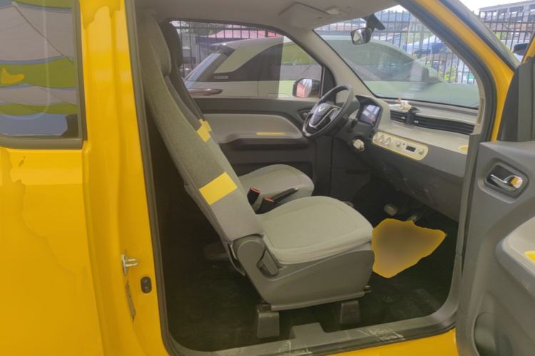 Used Wuling Hongguang MINIEV 2022 Macaron Premium Model – Lithium Iron Phosphate Right Front Seat