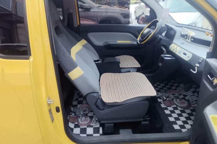 Used Wuling Hongguang MINIEV 2022 Macaron Premium Model – Lithium Iron Phosphate Right Front Seat