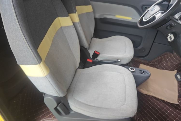 Used Wuling Hongguang MINIEV 2022 Macaron Premium Model – Lithium Iron Phosphate Right Front Seat