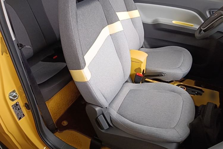 Used Wuling Hongguang MINIEV 2022 Macaron Premium Model – Lithium Iron Phosphate Right Front Seat