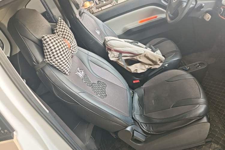 Used Wuling Hongguang MINIEV 2022 Zizai Version Lithium Iron Phosphate Right Front Seat