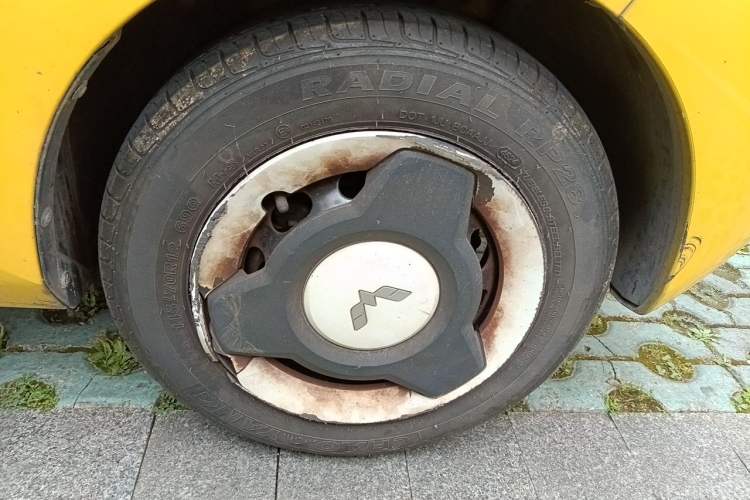 Used Wuling Hongguang MINIEV 2022 Macaron Premium Model – Lithium Iron Phosphate Right Front Wheel Hub