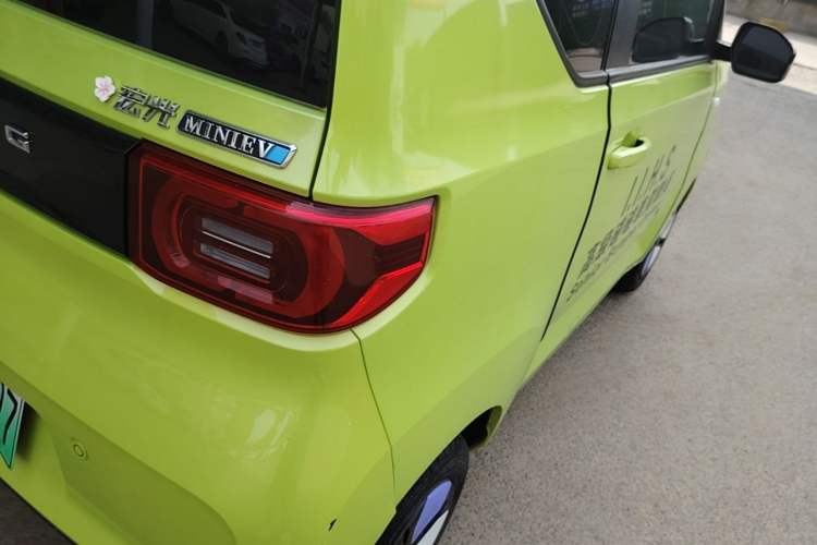 Used Wuling Hongguang MINIEV 2022 Macaron-Color Edition Lithium Iron Phosphate Right Rear Taillight