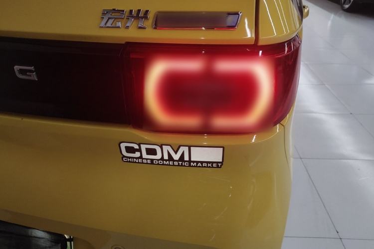 Used Wuling Hongguang MINIEV 2022 Macaron Premium Model – Lithium Ternary Battery Right Rear Taillight