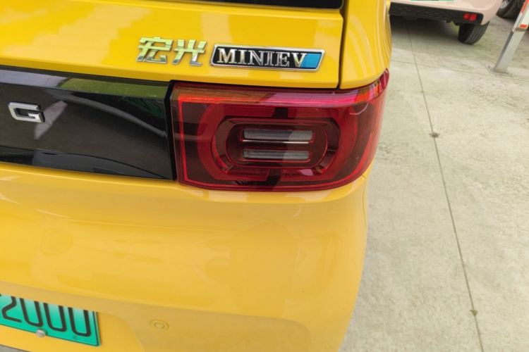 Used Wuling Hongguang MINIEV 2022 Macaron Premium Model – Lithium Iron Phosphate Right Rear Taillight