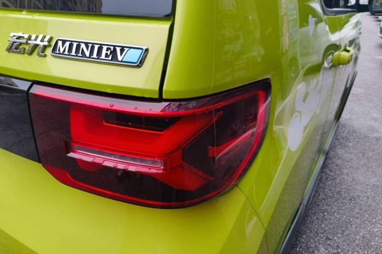 Used Wuling Hongguang MINIEV 2022 GAMEBOY 200km Gaming Edition with Lithium Iron Phosphate Right Rear Taillight