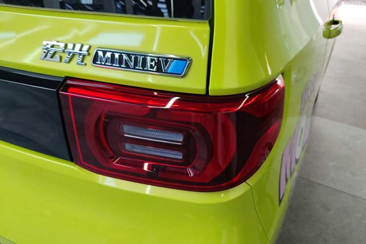 Used Wuling Hongguang MINIEV 2022 Macaron-Color Edition Lithium Iron Phosphate Right Rear Taillight