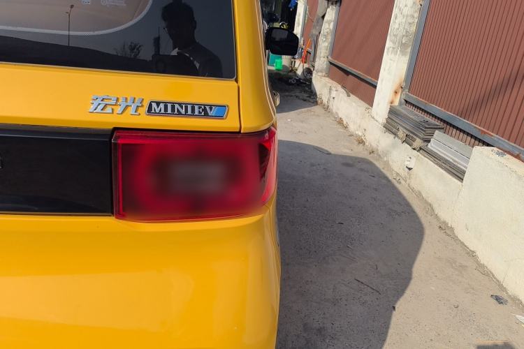 Used Wuling Hongguang MINIEV 2022 Macaron Premium Model – Lithium Iron Phosphate Right Rear Taillight
