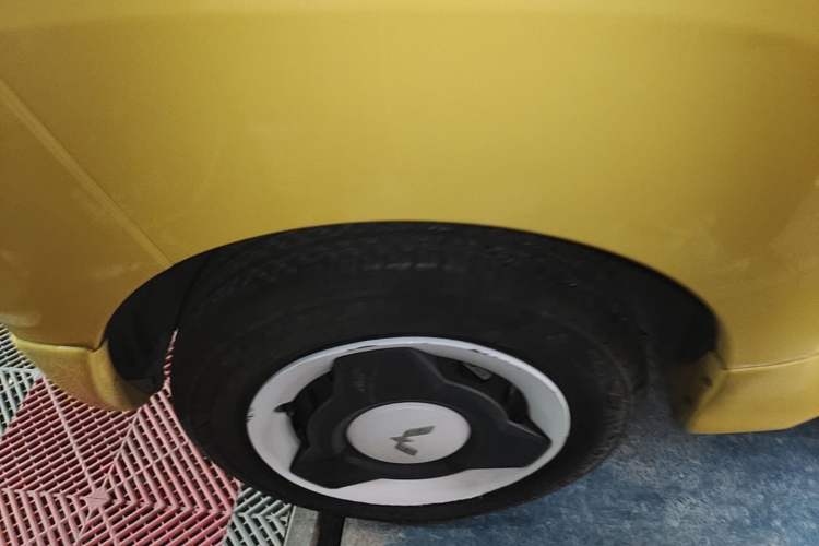Used Wuling Hongguang MINIEV 2022 Macaron Premium Model – Lithium Iron Phosphate Right Rear Wheel Hub