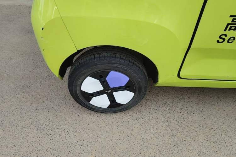 Used Wuling Hongguang MINIEV 2022 Macaron-Color Edition Lithium Iron Phosphate Right Rear Wheel Hub