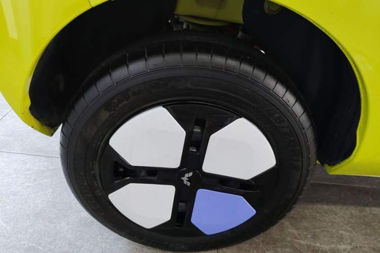 Used Wuling Hongguang MINIEV 2022 Macaron-Color Edition Lithium Iron Phosphate Right Rear Wheel Hub