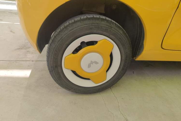 Used Wuling Hongguang MINIEV 2022 Macaron Premium Model – Lithium Iron Phosphate Right Rear Wheel Hub