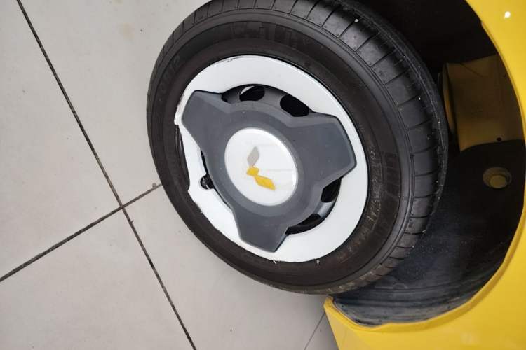 Used Wuling Hongguang MINIEV 2022 Macaron Premium Model – Lithium Iron Phosphate Right Rear Wheel Hub